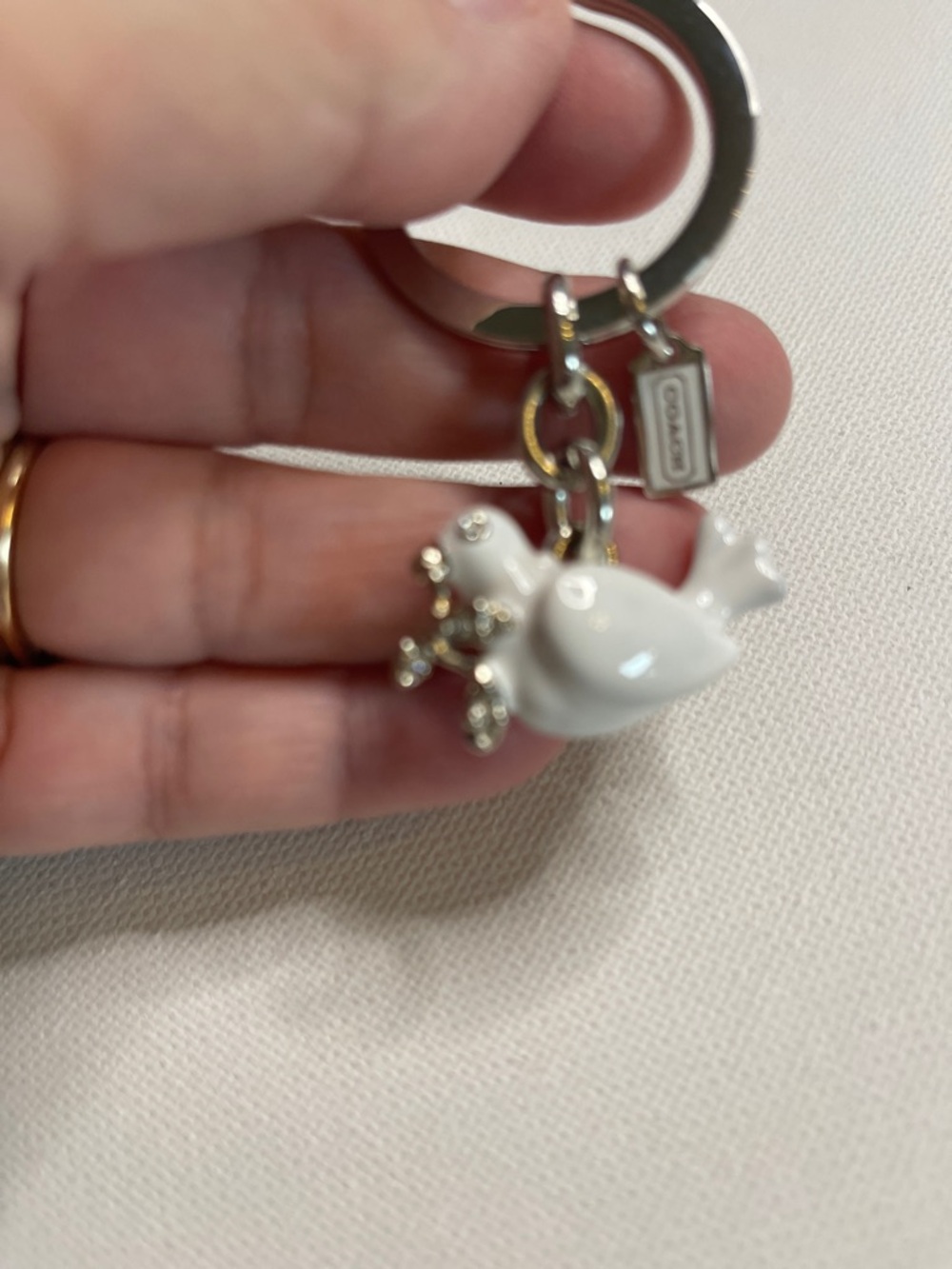 NWOT Coach White Enamel Dove Keychain w/ Silver Hardware & White Ball Point Pen - Picture 3 of 7